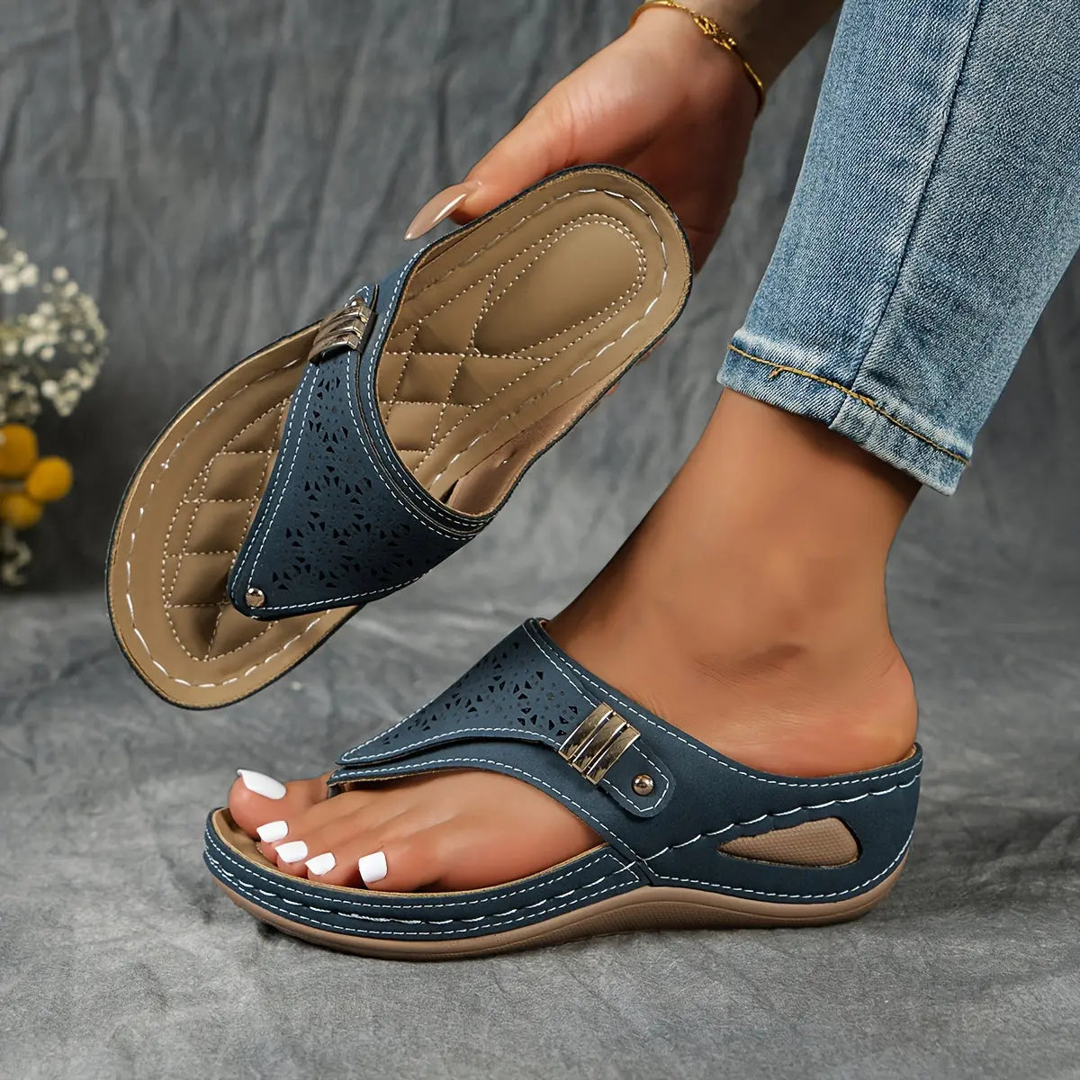 Élodie – Dames-slippers met sleehak en teenstuk