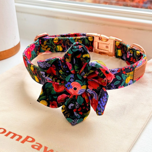 BloomPaws | Verstelbare Hondenhalsband - Middernacht bloemen