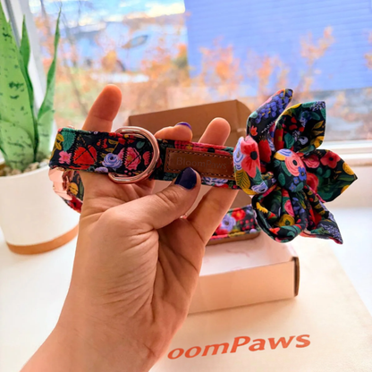 BloomPaws | Verstelbare Hondenhalsband - Middernacht bloemen