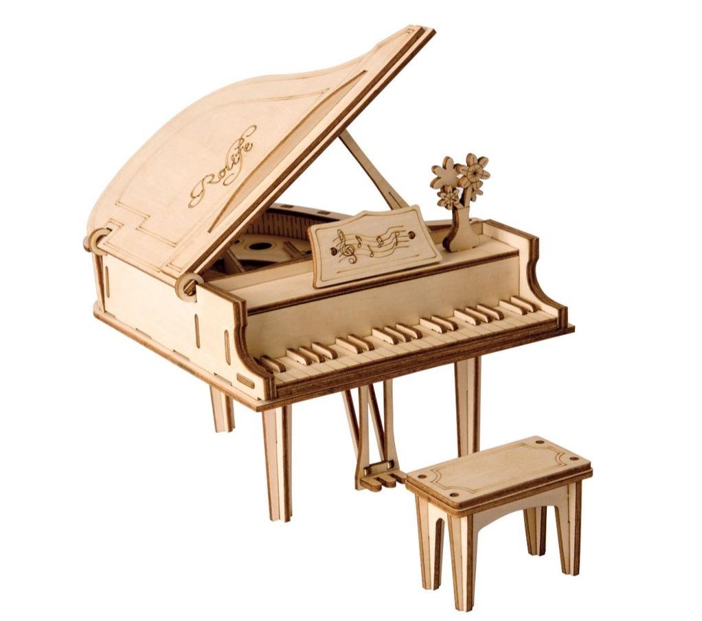 Grote houten piano