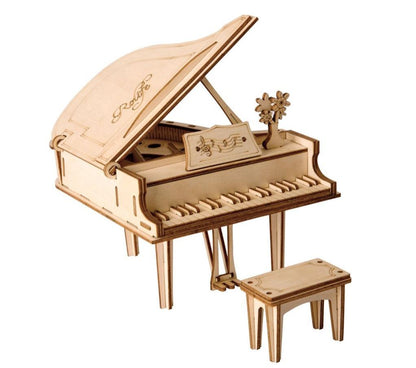 Grote houten piano