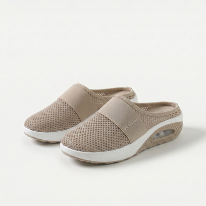 Compa – Comfortabele sleehak-sandalen