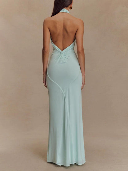 Slinky Halter Maxi Dress – Elegantie die binnenkomt zonder een woord te zeggen
