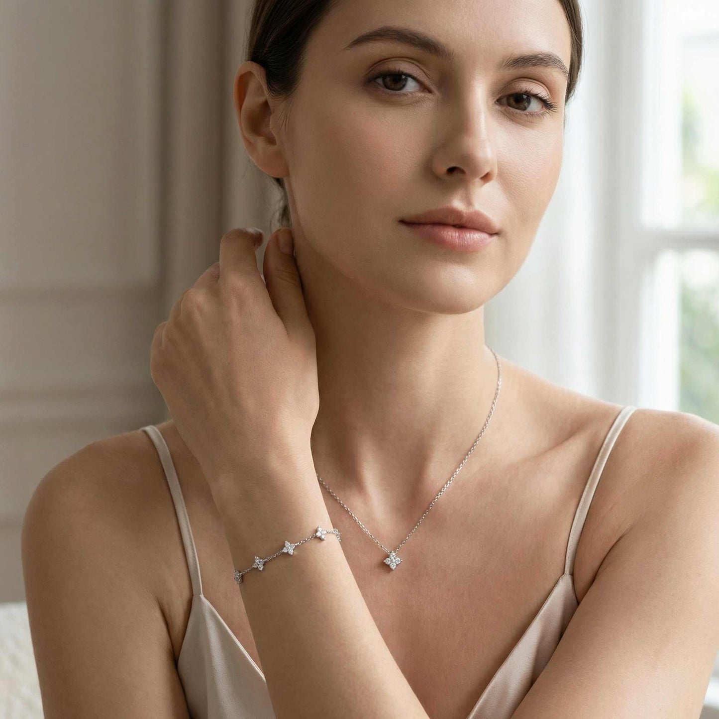 Kristallen bloemenketting