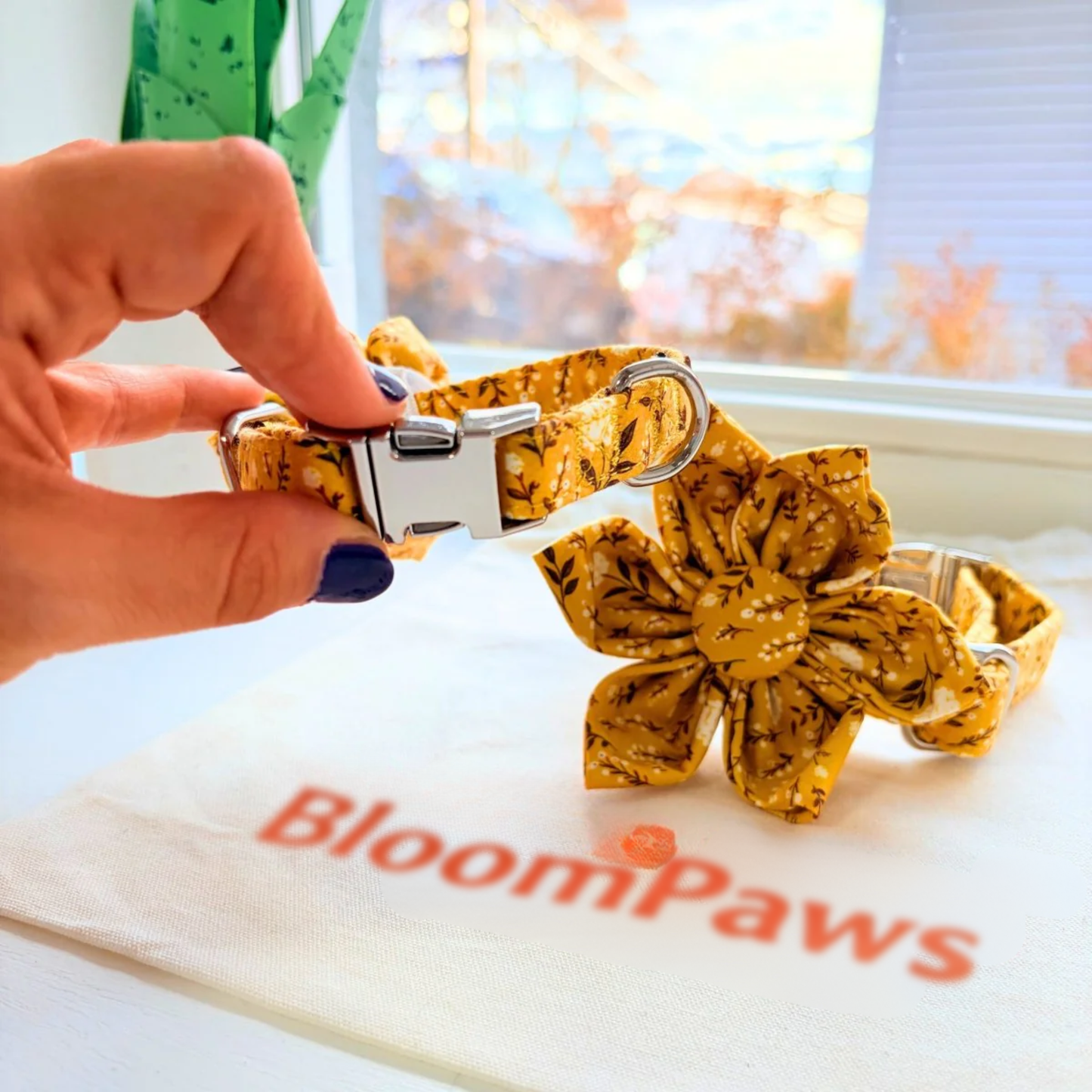 BloomPaws | Verstelbare Hondenhalsband - Zonnige madeliefje