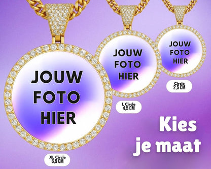 Auroriq Gepersonaliseerde Fotohanger – Handgemaakt, Luxe Afwerking & Waterbestendige Ketting