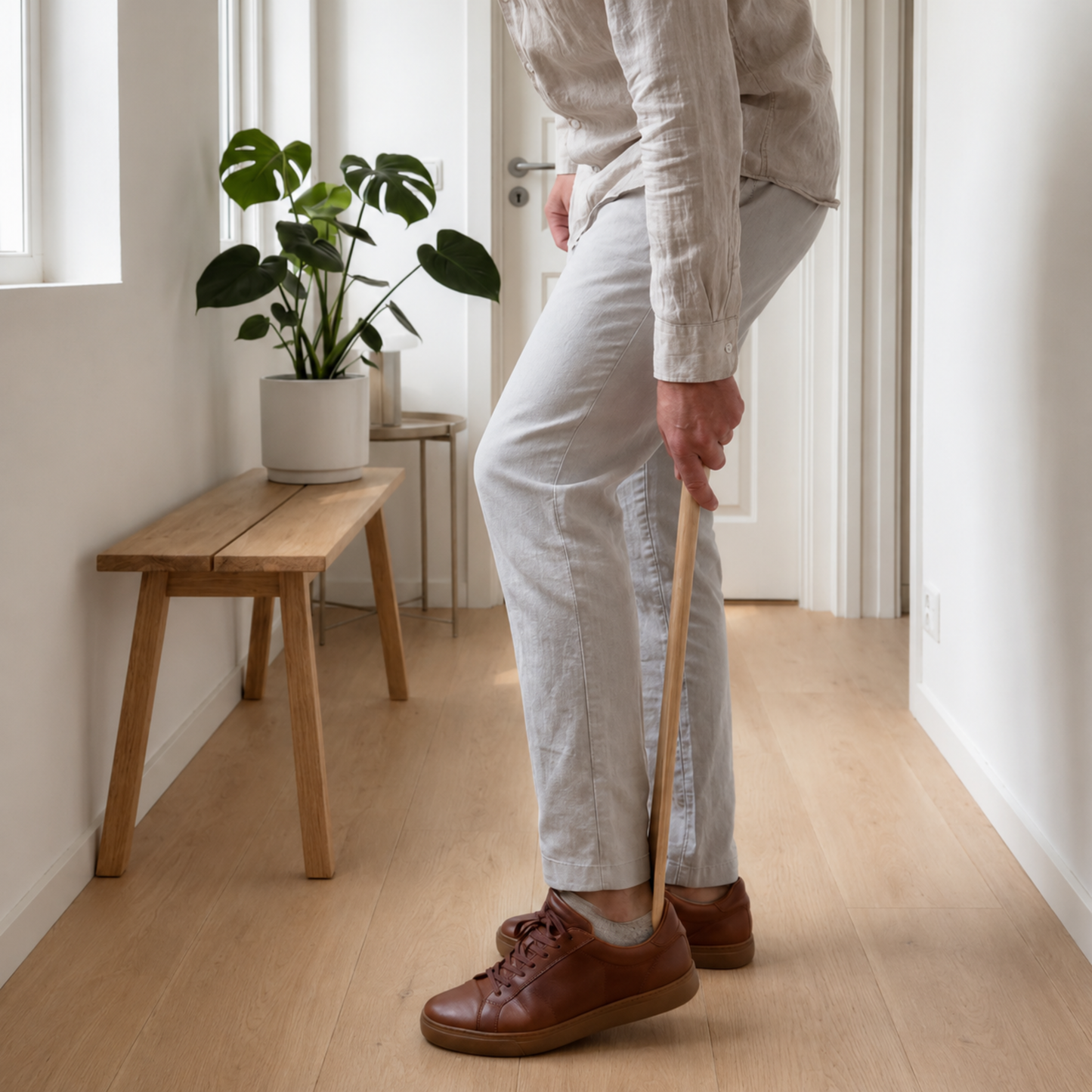 SlipEase | Magnetische, massief houten schoenlepel