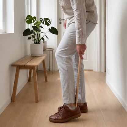 SlipEase | Magnetische, massief houten schoenlepel