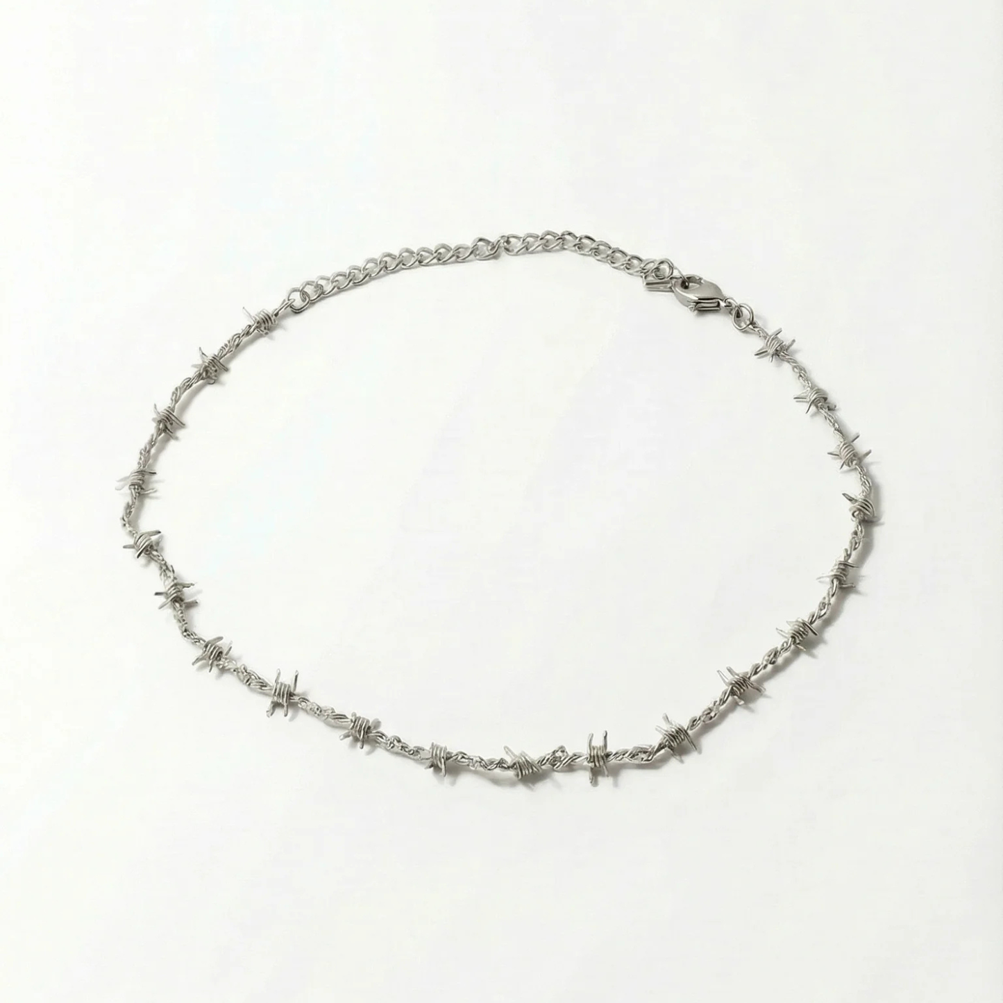 Chokeletto | Comfortabele choker met opvallend barbed wire design voor elke outfit