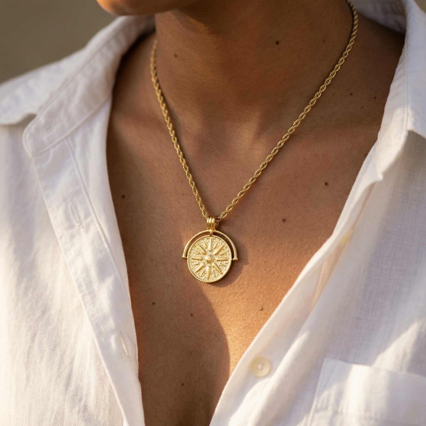 Gouden zonnehalsketting