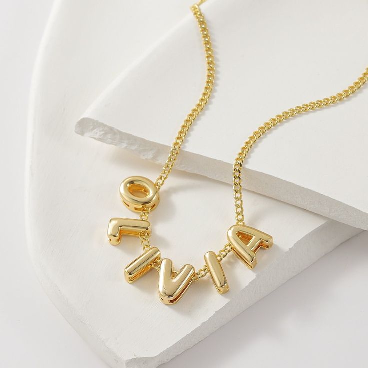 Bubbel Naamketting – Gepersonaliseerd Sieraad in Pufi-Letterstijl