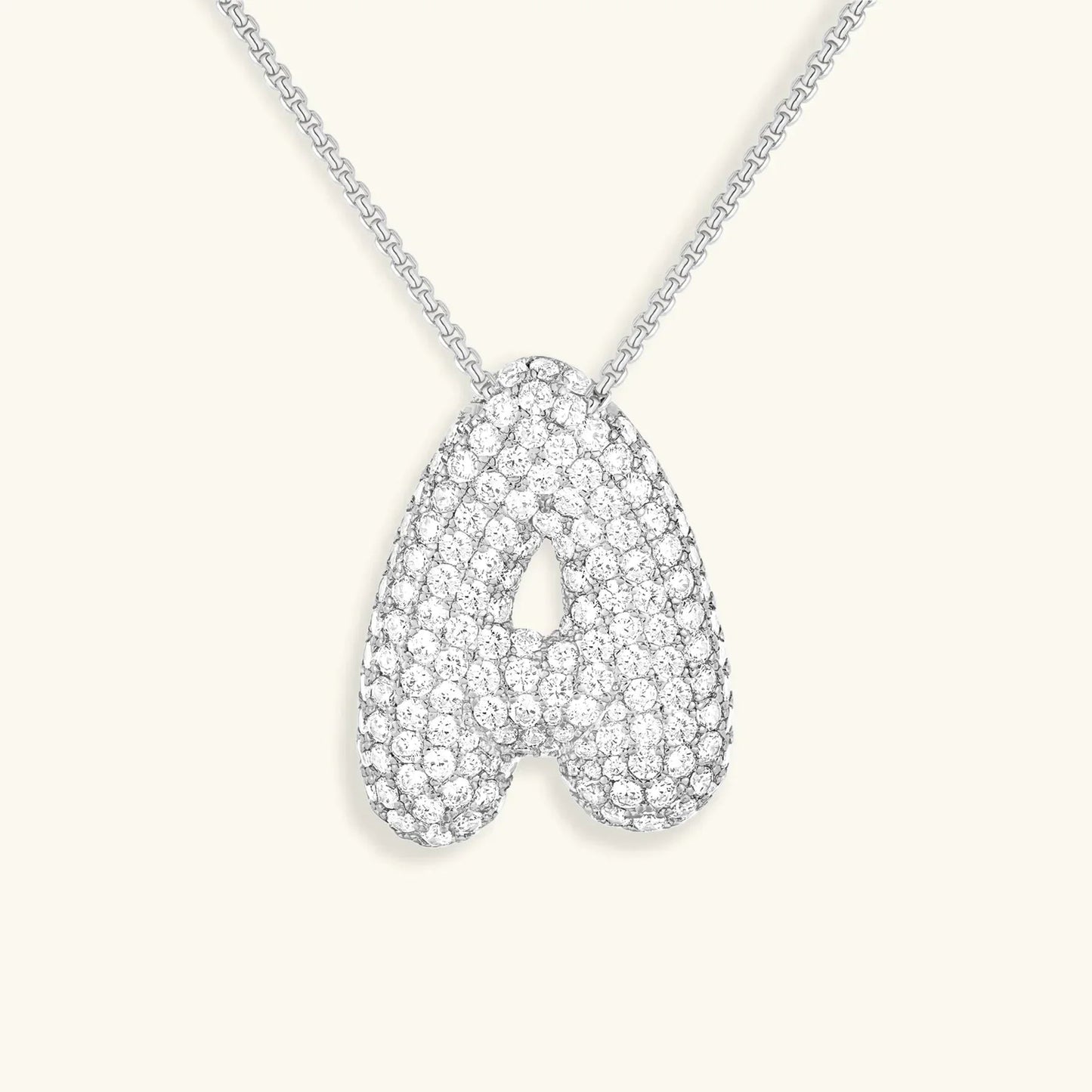 Ketting met diamant en initiaal in 'bubble'-stijl