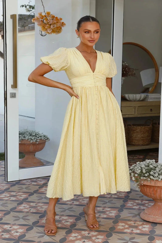 Amara Maxi Dress – Waar lichtheid en vrouwelijkheid samenkomen