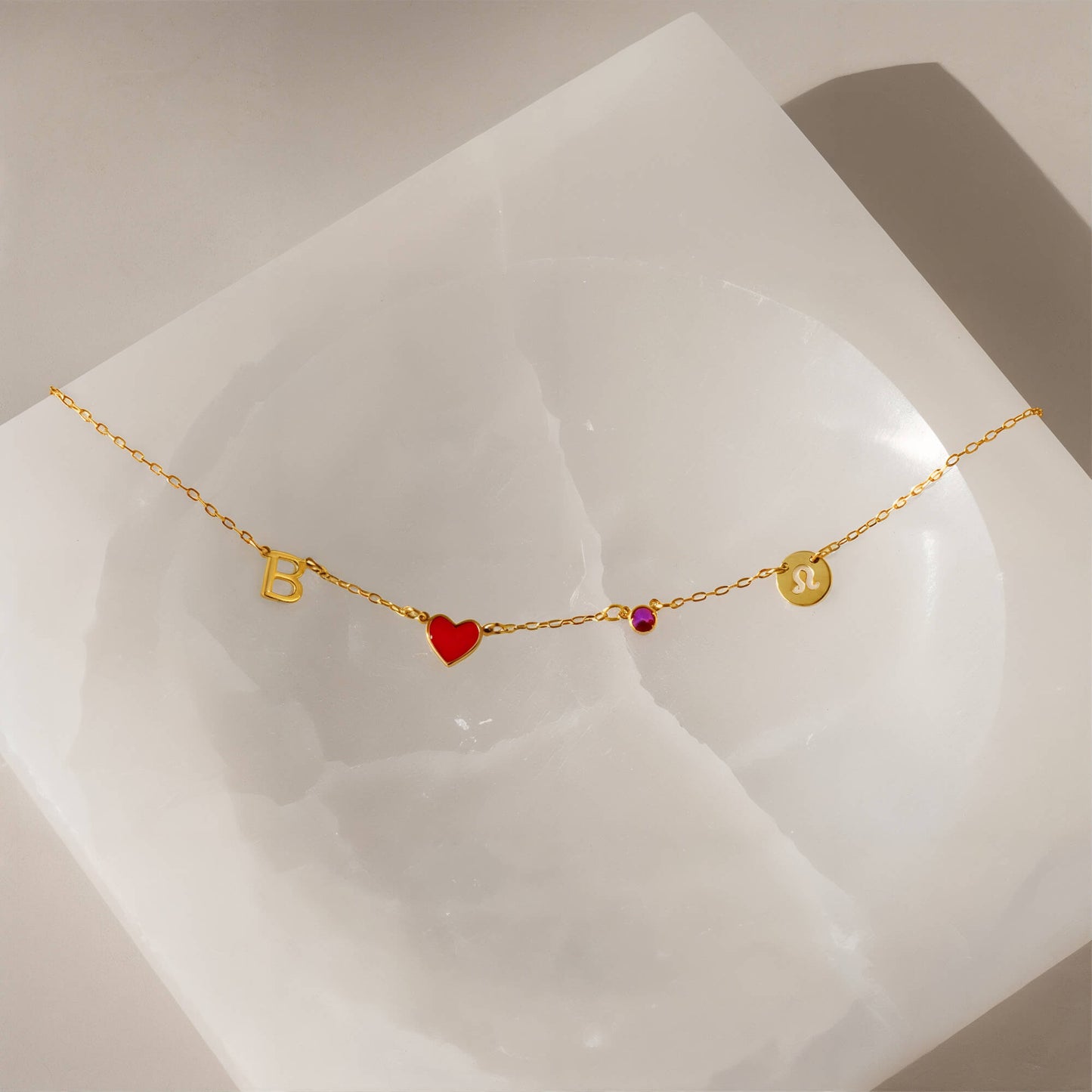 Charmella | Gepersonaliseerde ketting met initialen hartje en geboortesteen