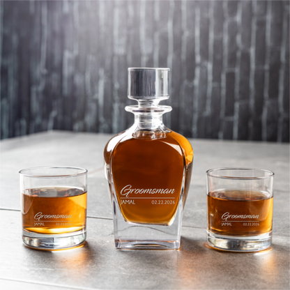 Gepersonaliseerde Tudor-karaf met whiskyglazen – voor getuigen en bruidsmeisjes