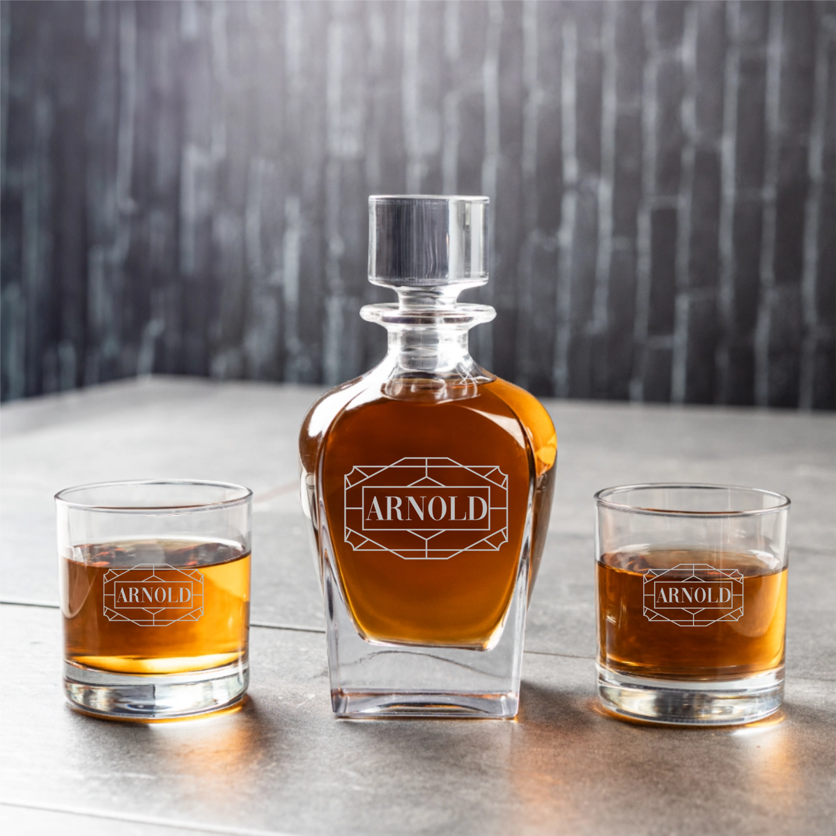 Gepersonaliseerde Tudor-karafset met whiskyglazen – Signature-ontwerpen
