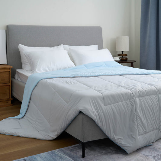FURRFREE Super Cooling Comforter 2.0 – Geavanceerd koel beddengoed dat geen huisdierhaar vasthoudt; ideaal voor warme slapers en huisdiereigenaren.