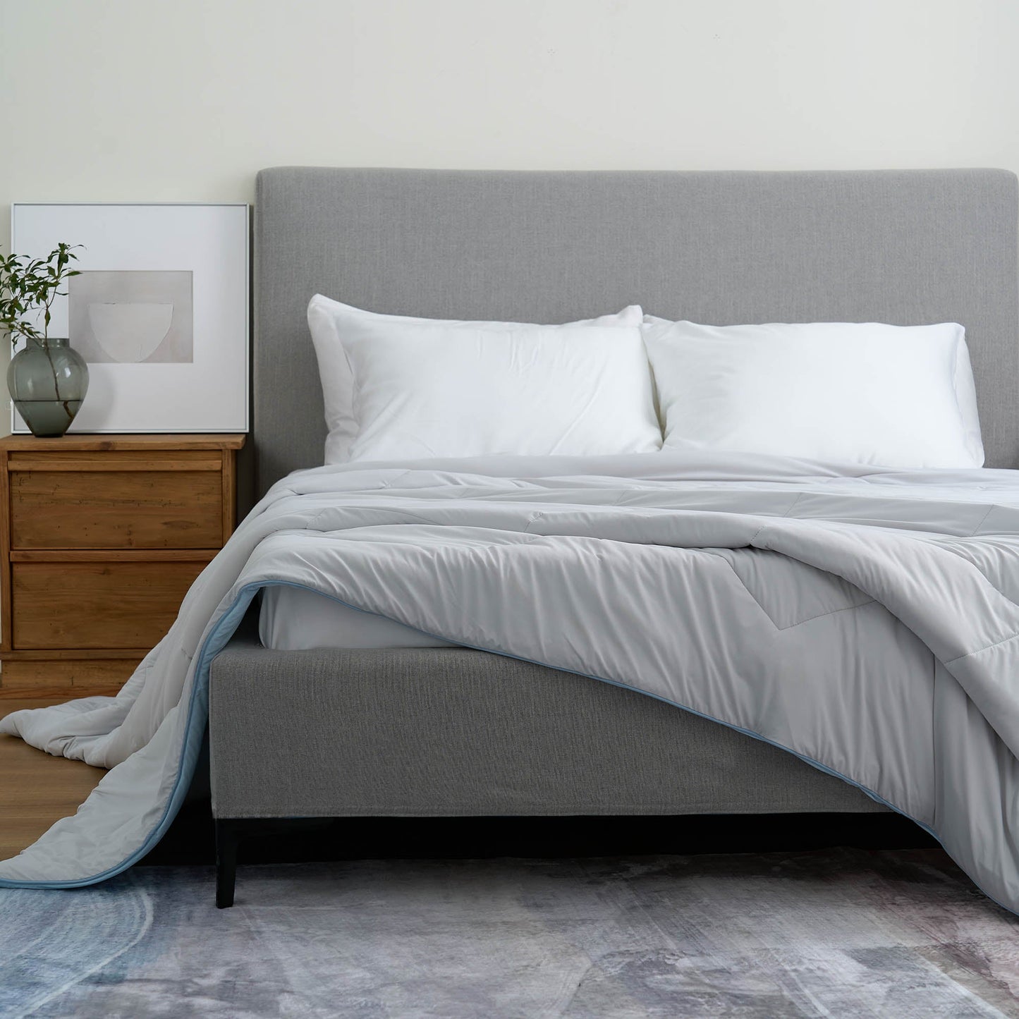 FURRFREE Super Cooling Comforter 2.0 – Geavanceerd koel beddengoed dat geen huisdierhaar vasthoudt; ideaal voor warme slapers en huisdiereigenaren.