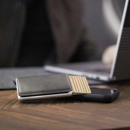 PrimusPorte | RFID Anti-skim Slim Wallet