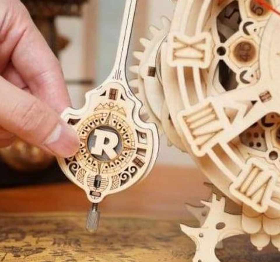 Uilen als slingerklok