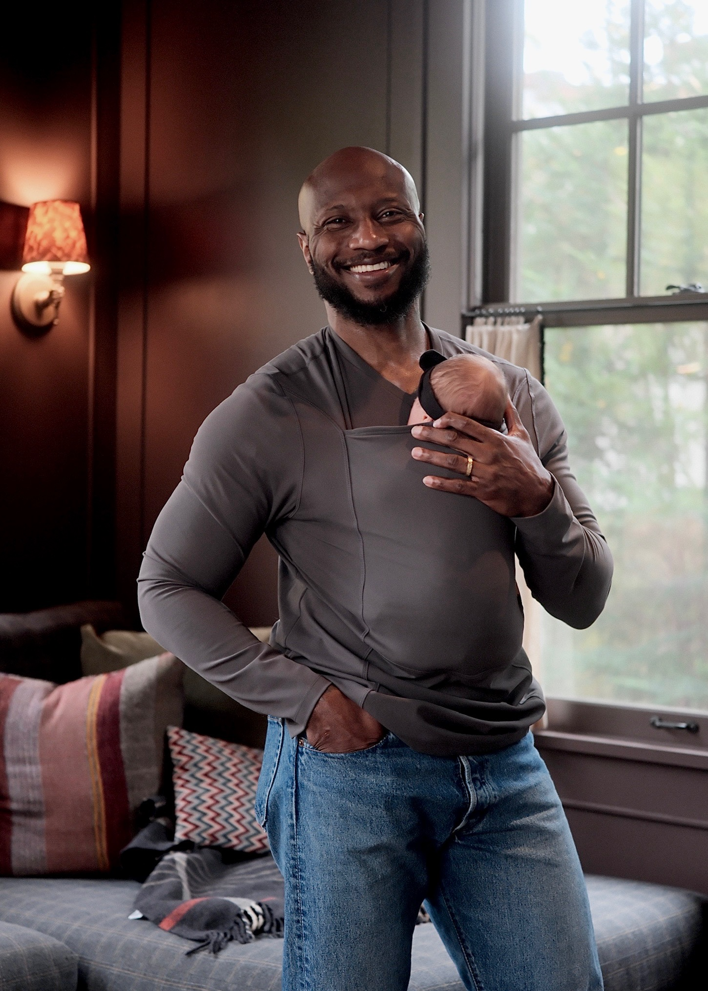 DadShirt | Het Draagshirt voor de Moderne Papa - Grijs