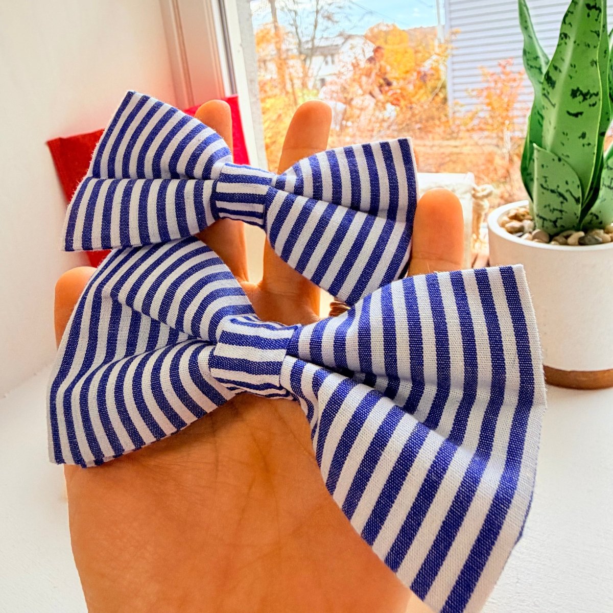 DapperPaws | Hondenhalsband met vlinderdas - Blauwe strepen