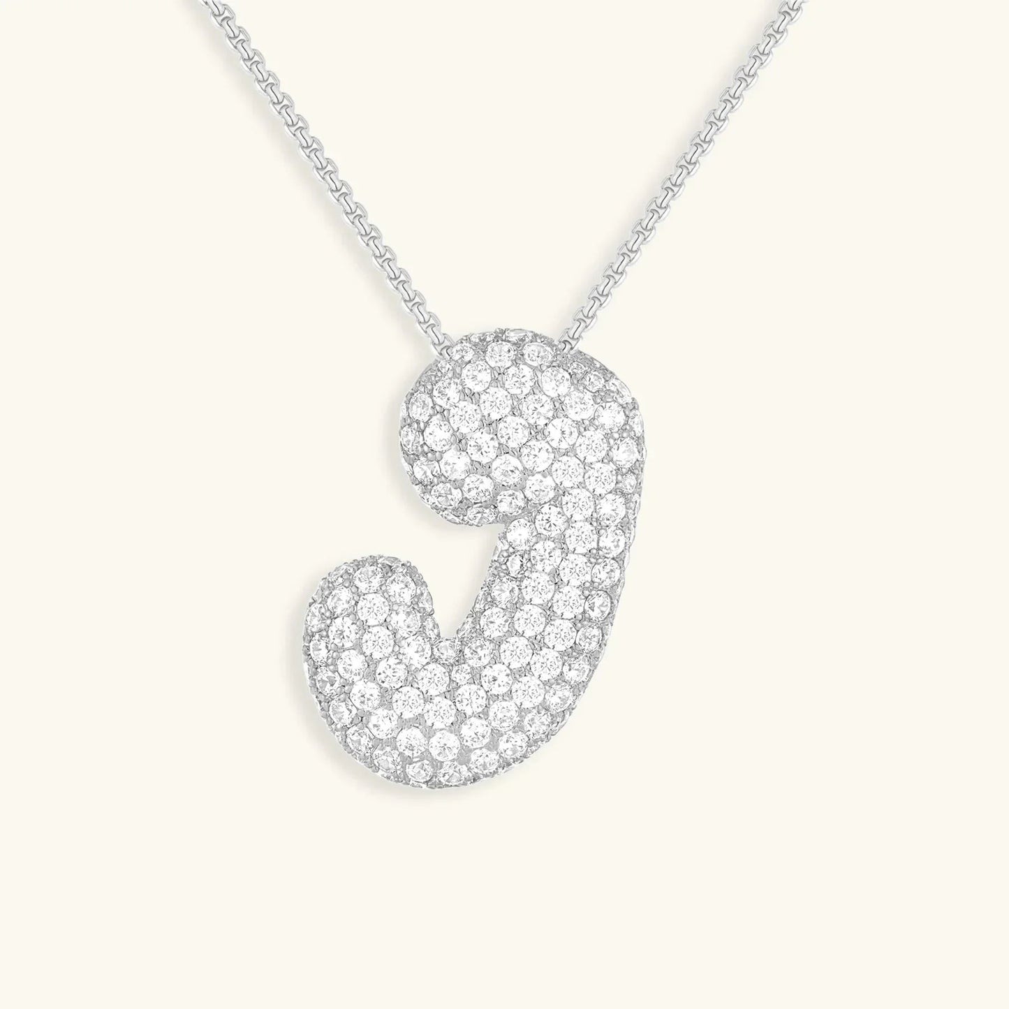 Ketting met diamant en initiaal in 'bubble'-stijl