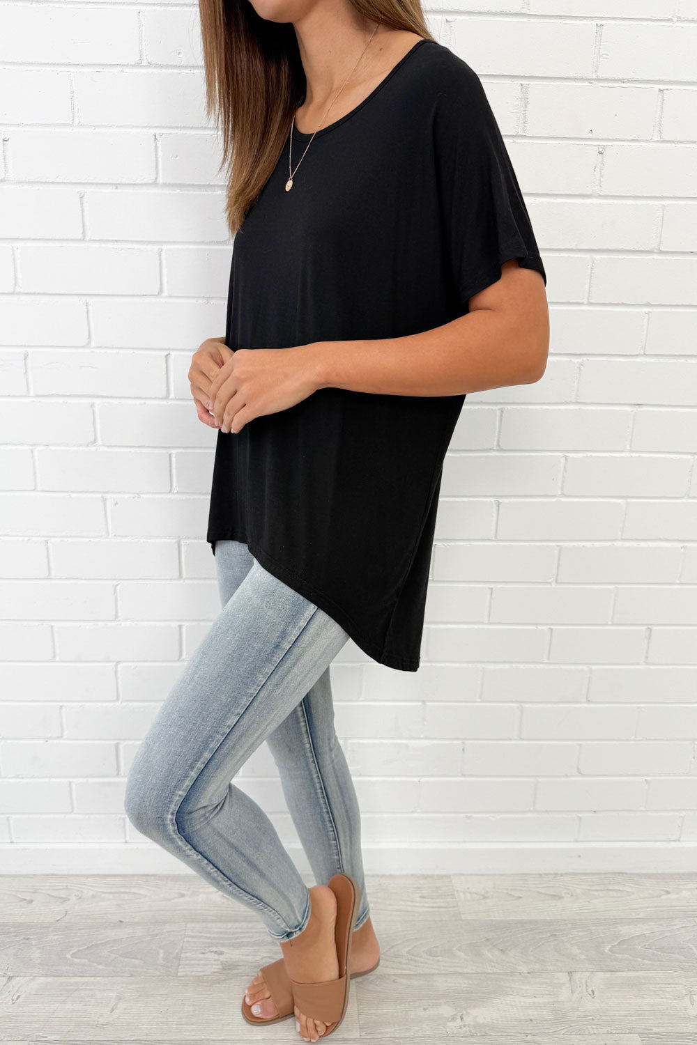 Softique | T-shirt Met langer achterpand - Zwart