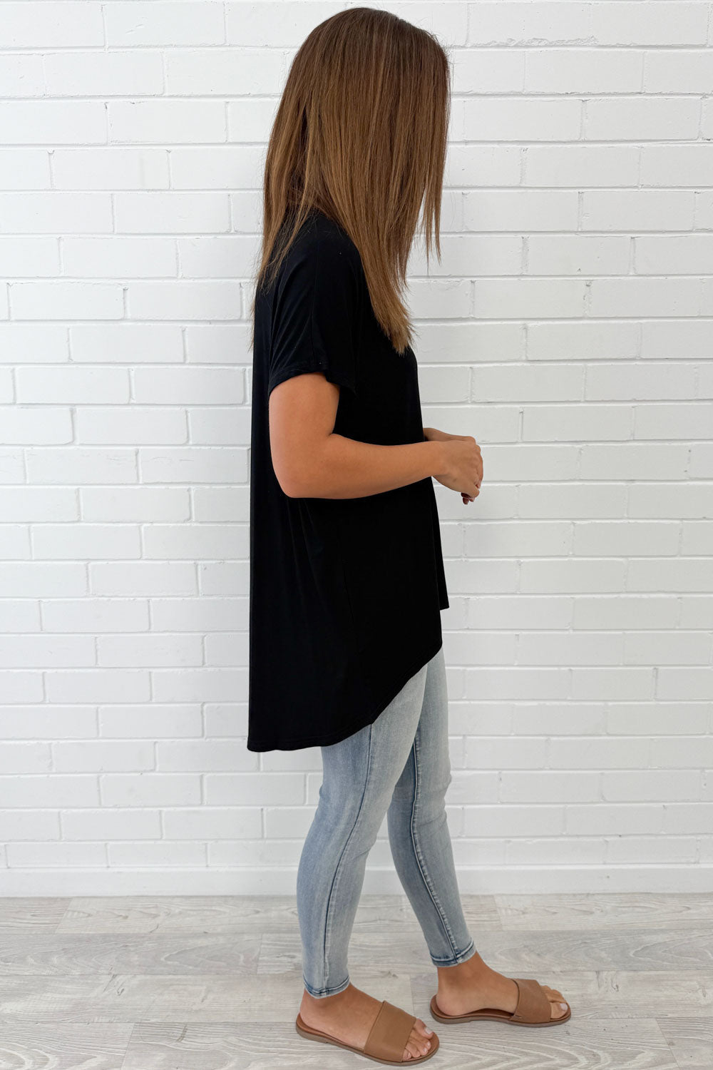 Softique | T-shirt Met langer achterpand - Zwart