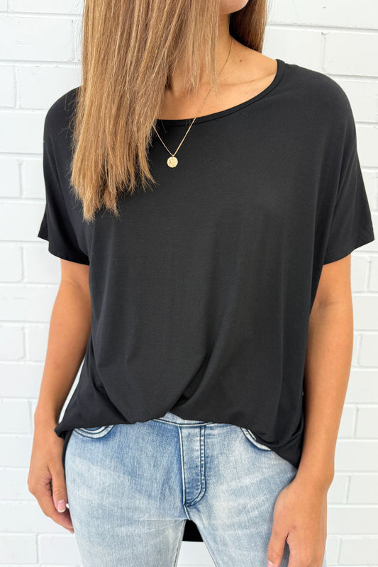 Softique | T-shirt Met langer achterpand - Zwart