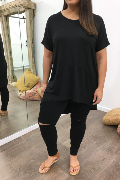 Softique | T-shirt Met langer achterpand - Zwart
