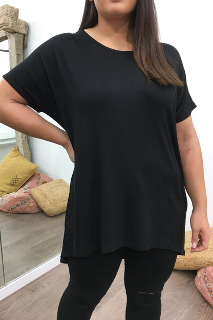 Softique | T-shirt Met langer achterpand - Zwart