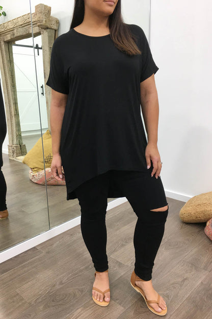 Softique | T-shirt Met langer achterpand - Zwart