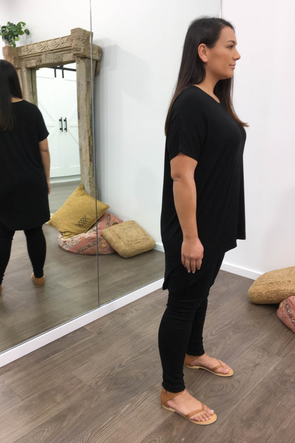 Softique | T-shirt Met langer achterpand - Zwart