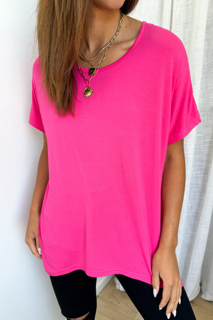 Softique | T-shirt Met langer achterpand- Lippenstift roze