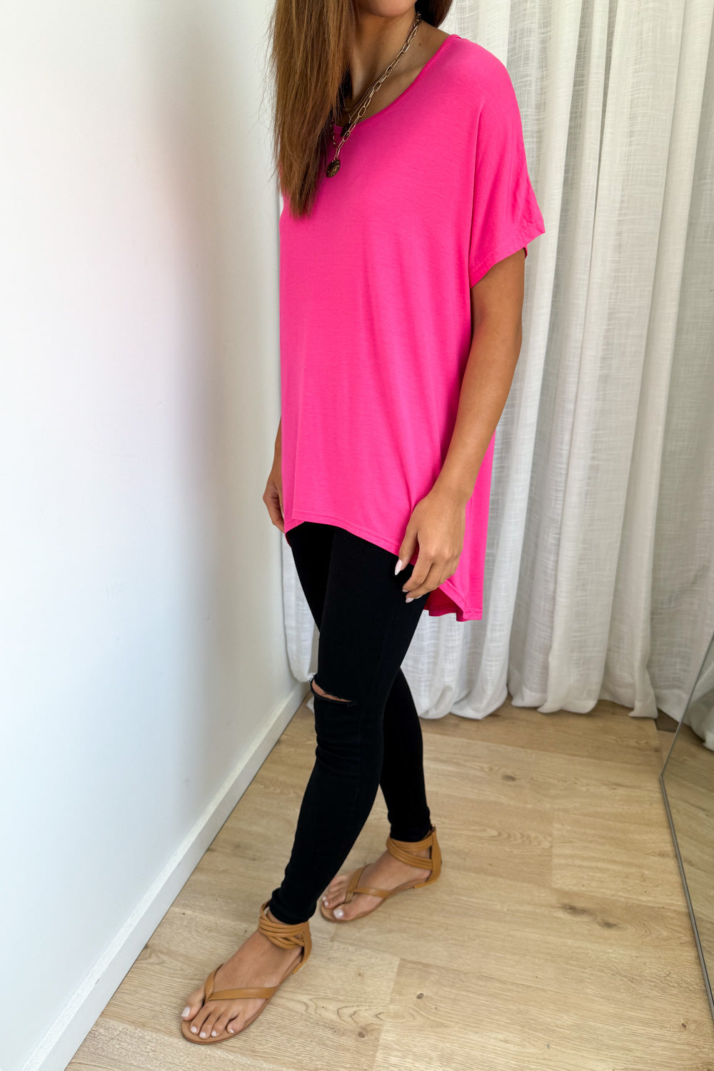 Softique | T-shirt Met langer achterpand- Lippenstift roze
