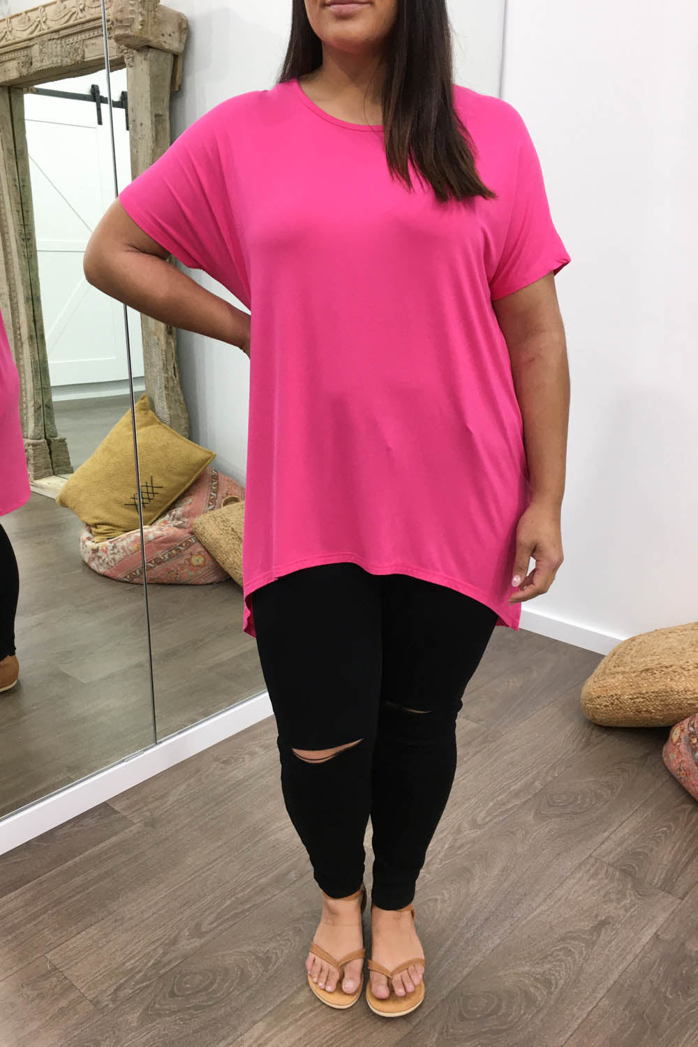 Softique | T-shirt Met langer achterpand- Lippenstift roze