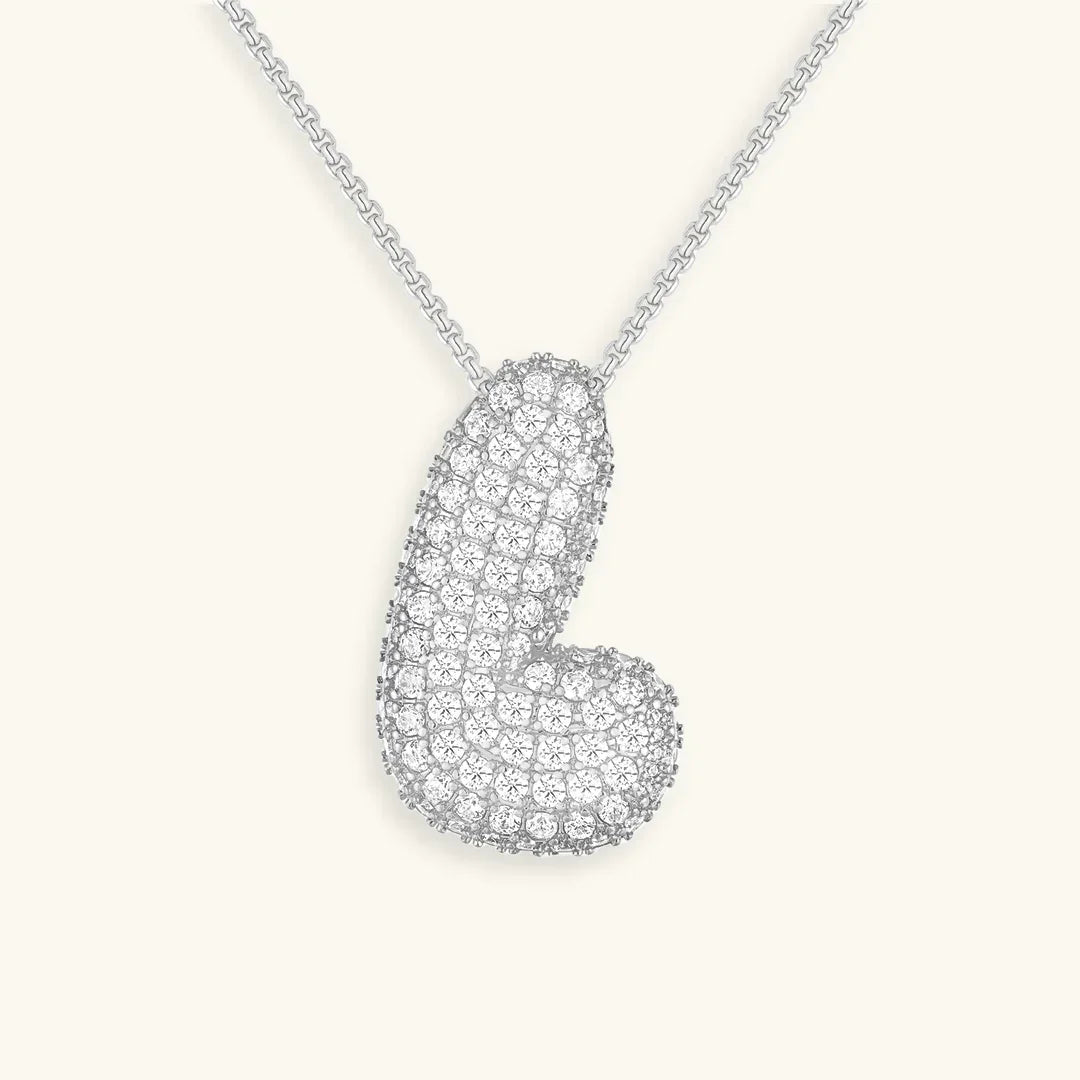 Ketting met diamant en initiaal in 'bubble'-stijl