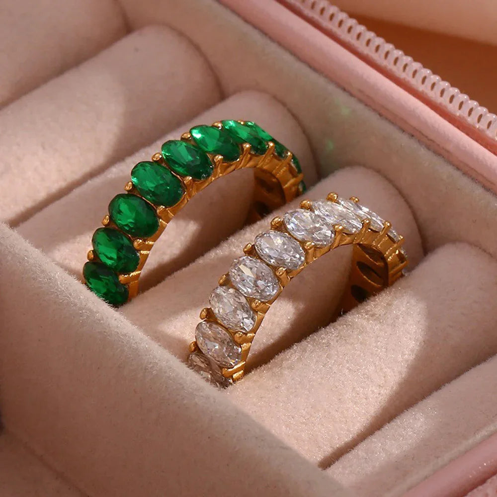 Gouden ring met Antoinette-diamantimitatie