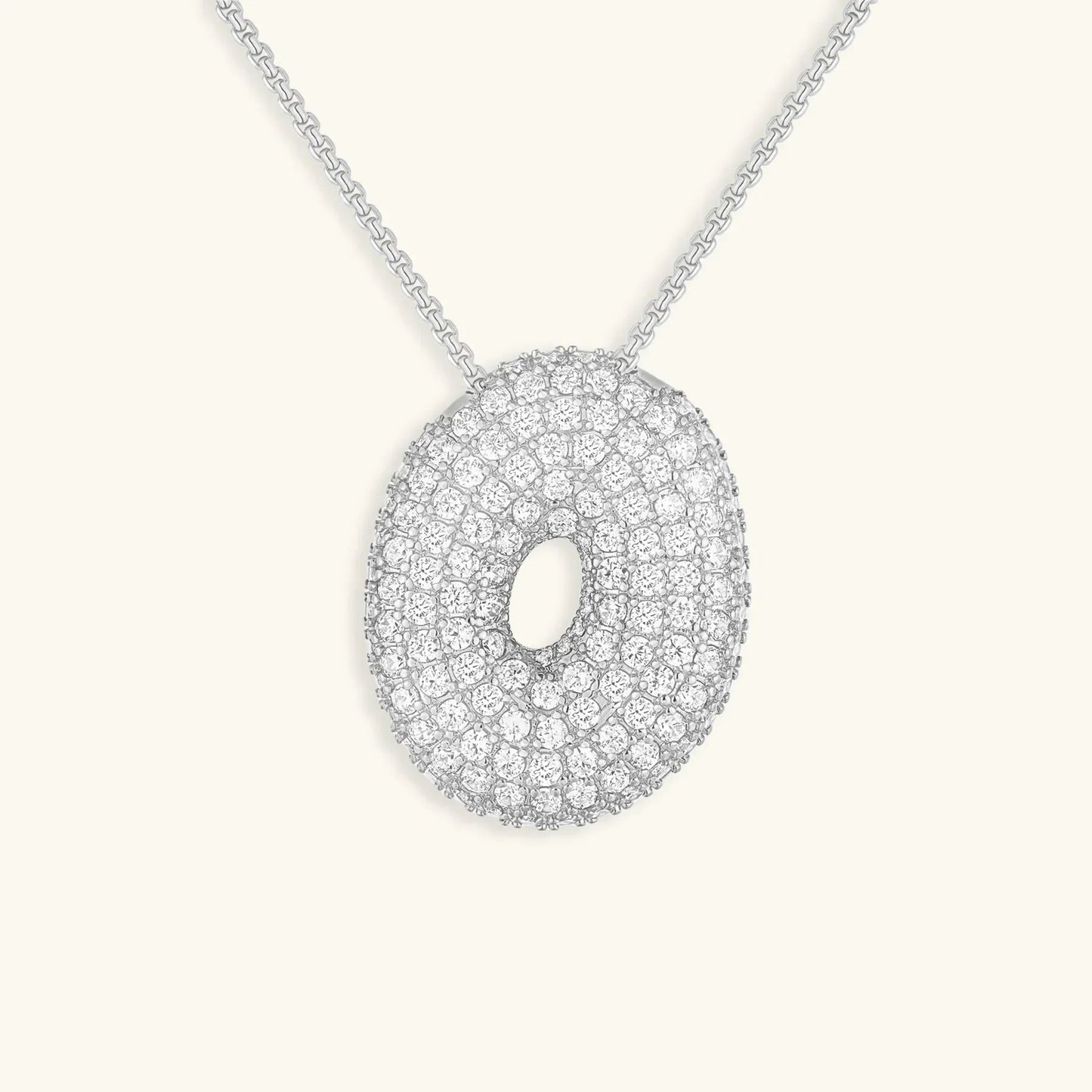 Ketting met diamant en initiaal in 'bubble'-stijl