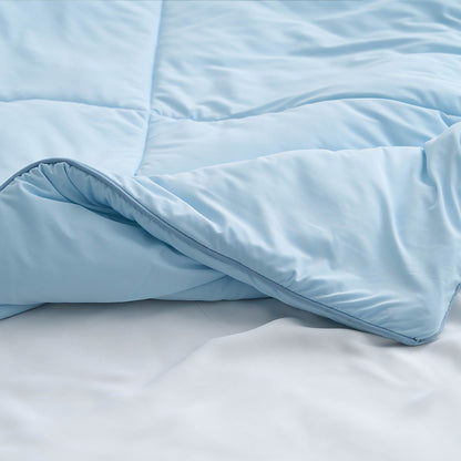 FURRFREE Super Cooling Comforter 2.0 – Geavanceerd koel beddengoed dat geen huisdierhaar vasthoudt; ideaal voor warme slapers en huisdiereigenaren.