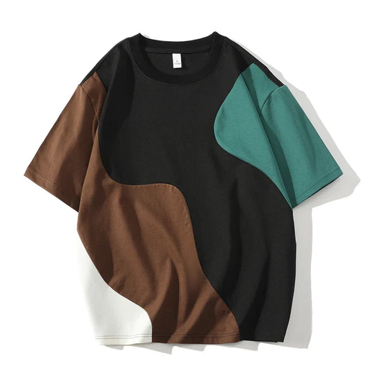Cascade Patch Tee Draag kleur met karakter – voor wie niet bang is om op te vallen