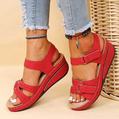 Sandy – Comfortabele sleehak-sandalen