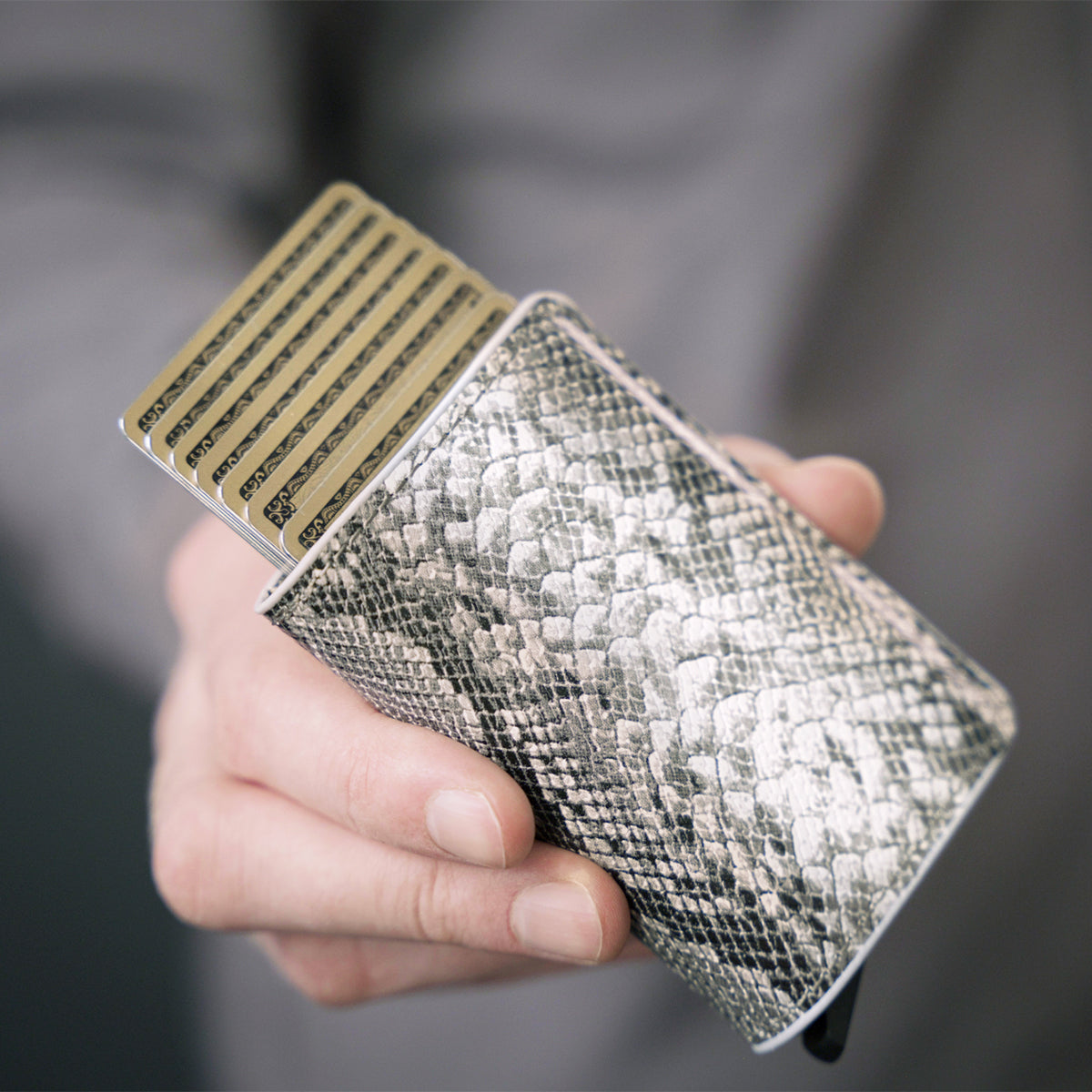 PrimusPorte | RFID Anti-skim Slim Wallet