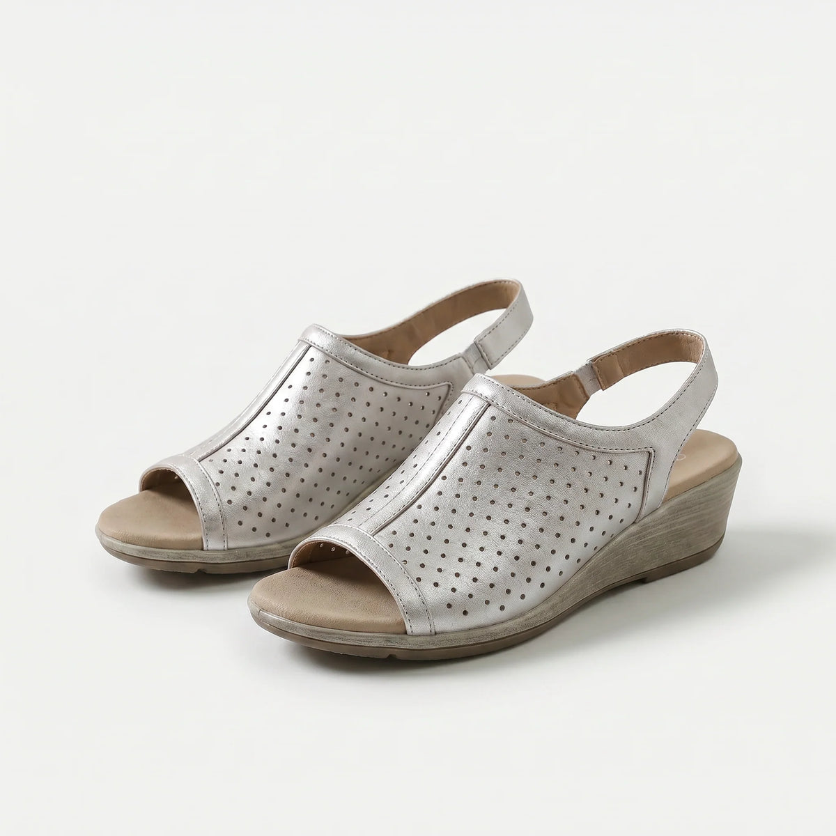 Hazel – Stille elegantie in een subtiele grijze tint