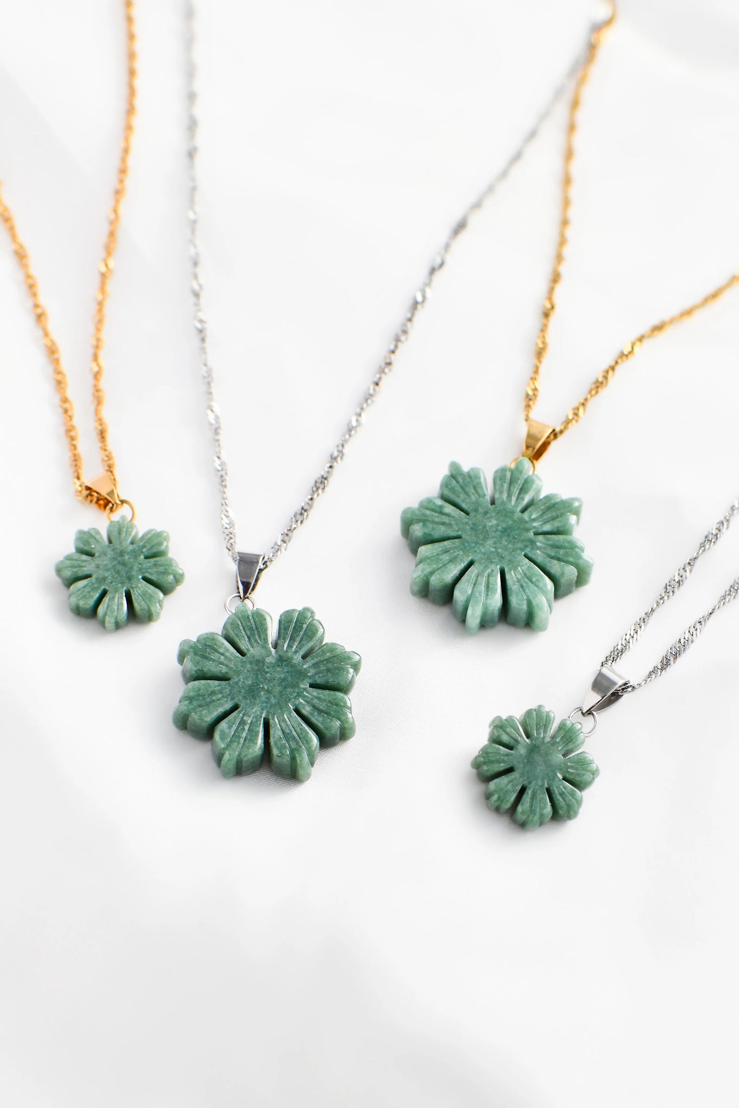 RadiantJade | Handgesneden jade-ketting