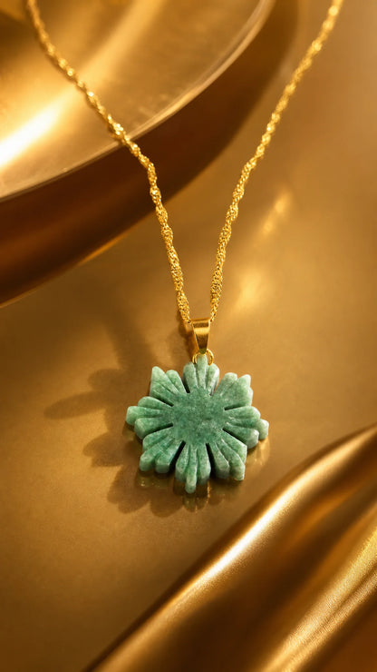 RadiantJade | Handgesneden jade-ketting