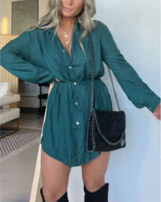 Cognac & Navy Shirt Dress – het tijdloze silhouet met moderne flair
