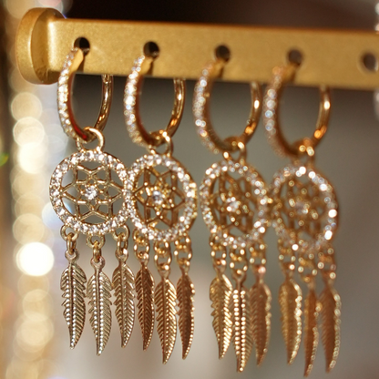 Dreamcatcher oorbellen verguld met 14 karaat goud