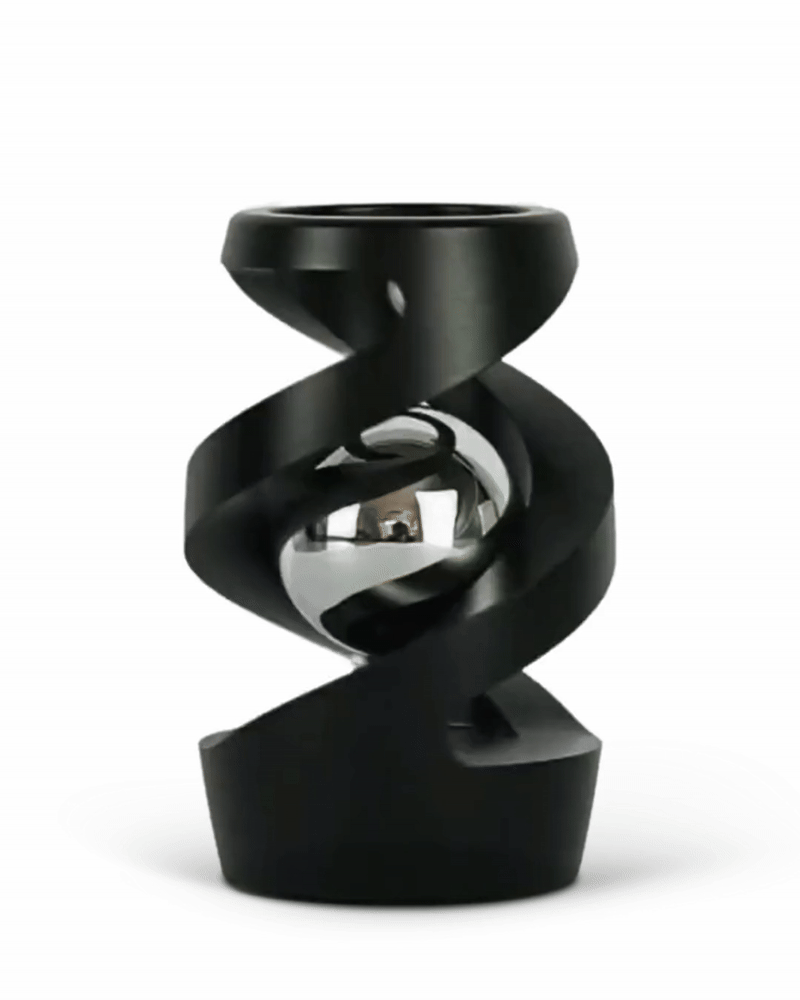 HelixSphere | Kinetische Desk Sculptuur met Zwevende Metaalbal